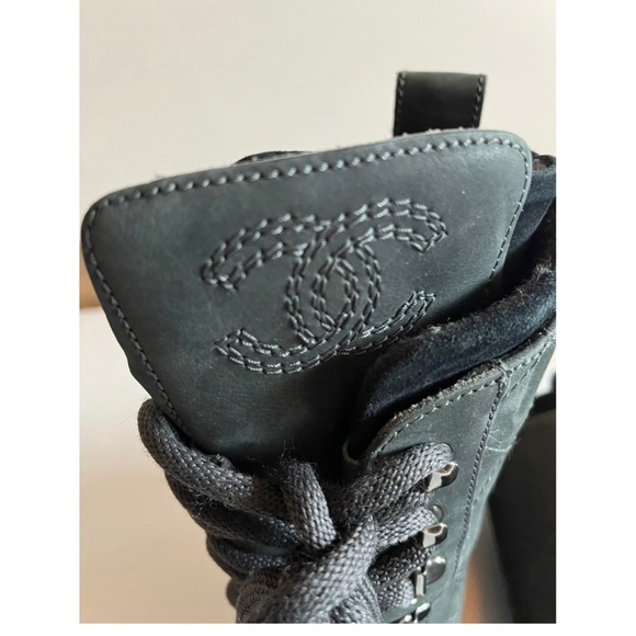 Chanel leather winter ankle boots, Sz EU 38, US 7, 100% Authentic! - Picture 6 of 9